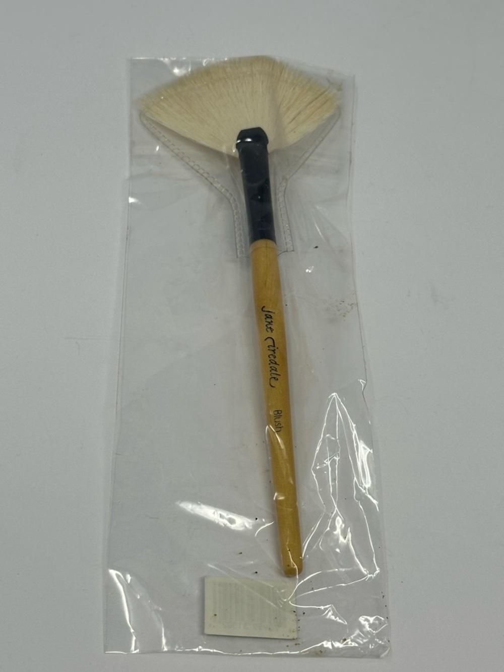 NEW!! Jane Iredale White Fan Blush Brush Sealed! C6